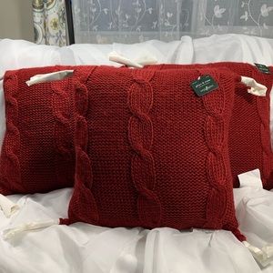 Christmas Seasonal 18x18 Red knitted Holiday Pillows (3)
